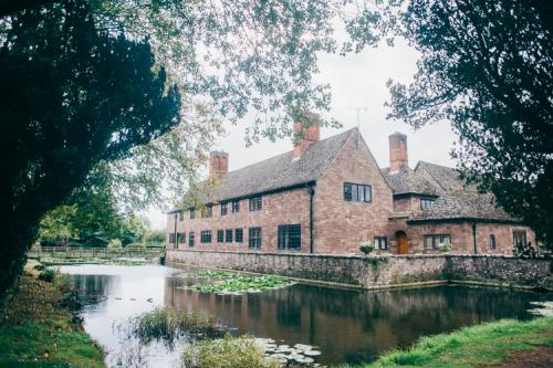 brinsop court wedding photography-191