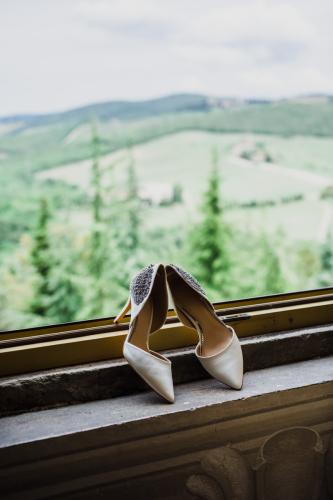 Castello di meleto wedding photography-22