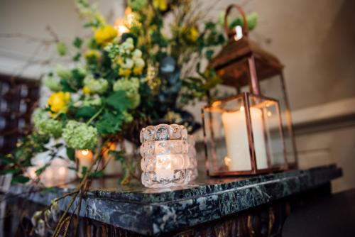 Elmore Court wedding photography-54