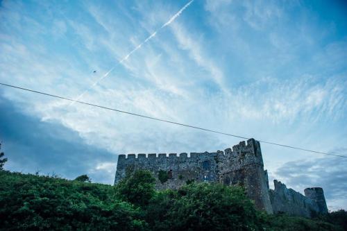 Manobier Castle wedding Photography-298
