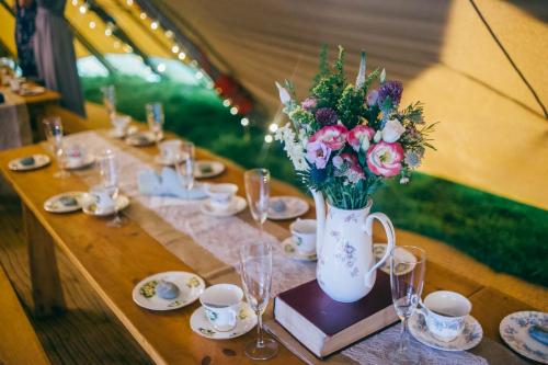 Tipi wedding Cardiff-67